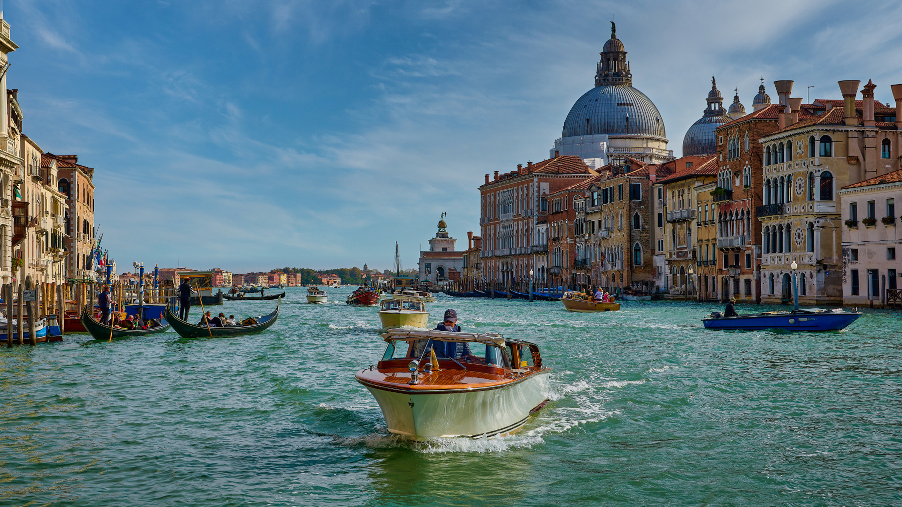 Венецианские картинки. Grand Canal. (репост)... Италия Венеция канал туристы гондольеры Grand Canal