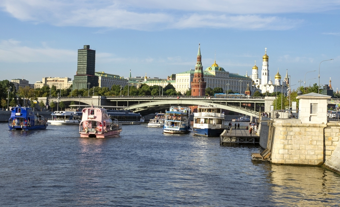 Пробка город река