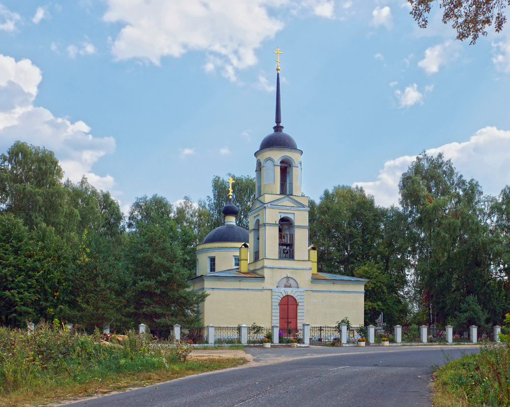 В Каюрово село храм вера