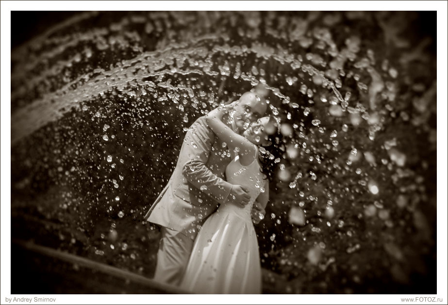 falling in оригинальные свадебные фотографии wedding свадебный фотограф свадьба фотограф свадебный репортаж свадебное фото невеста жених love story предсвадебная фотосъемка история любви