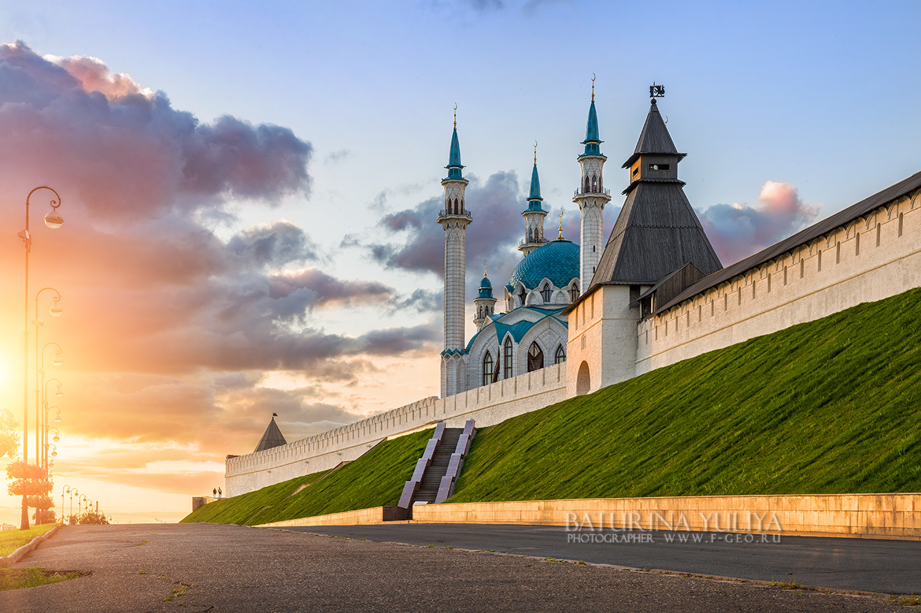 Солнечное настроение Казани казань кул шариф казанский кремль тучи закат