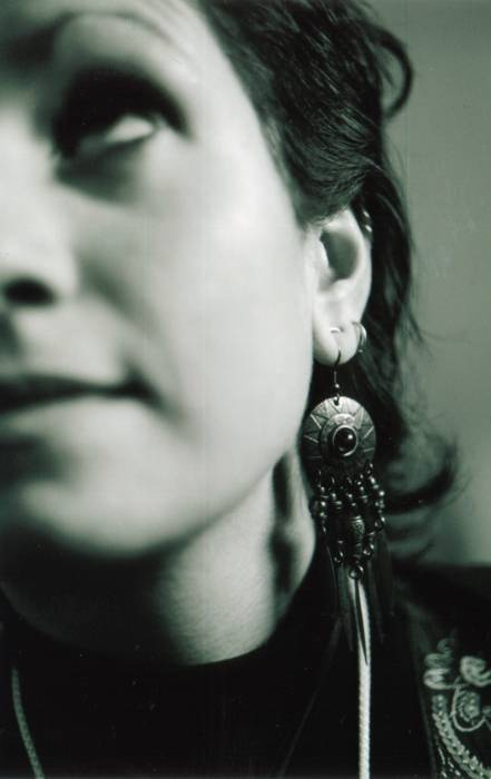 Лена серьга