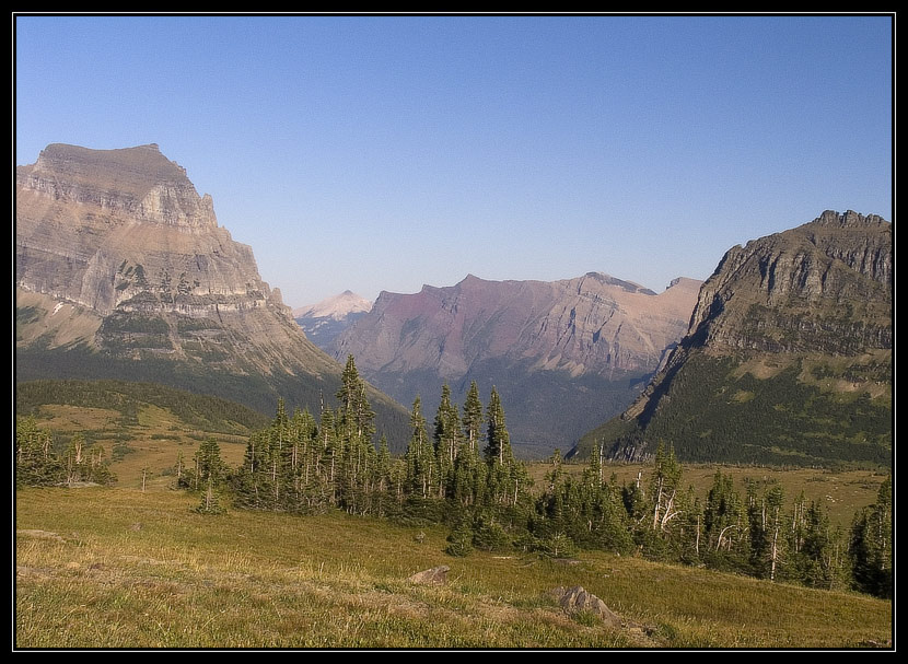 Movin\' out... горы перевал Логан Монтана Glacier NP