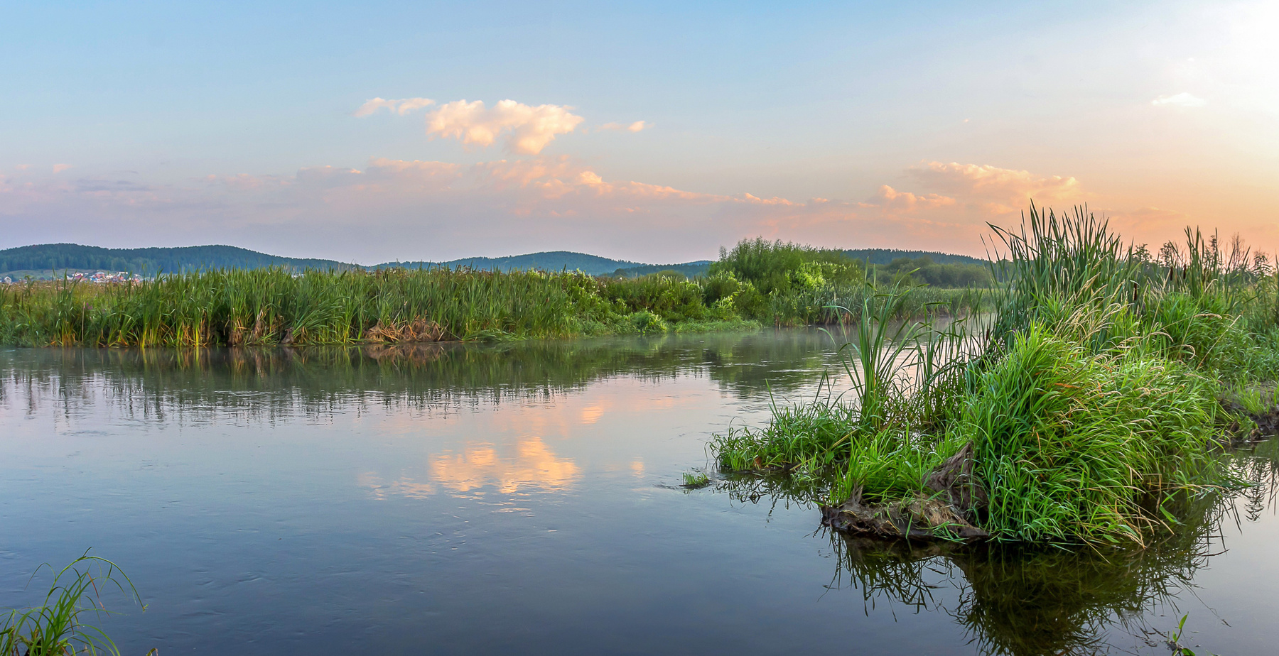 Летнее утро на реке Миасс (панорама). Южный Урал Миасс Лето Природа