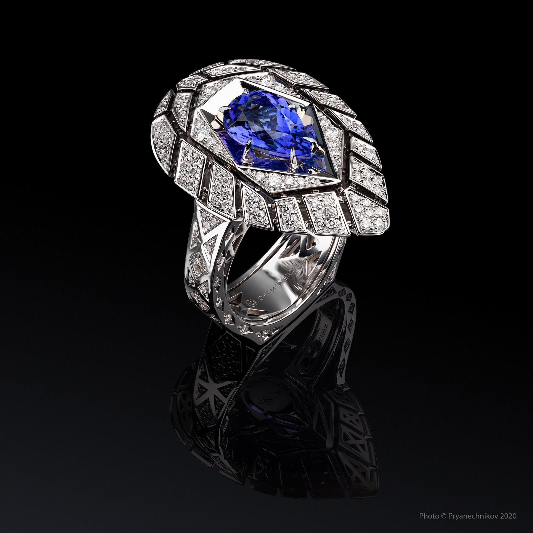 Рекламное фото ювелирных изделий и драгоценных камней. Precious Gems Pryanechnikov