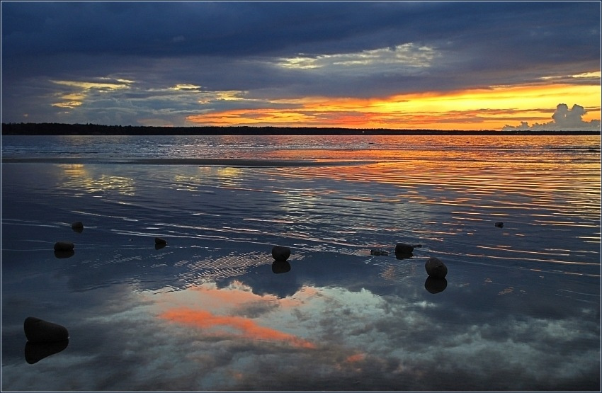 В последних лучах уходящего солнца... море, закат, камни, Таллинн