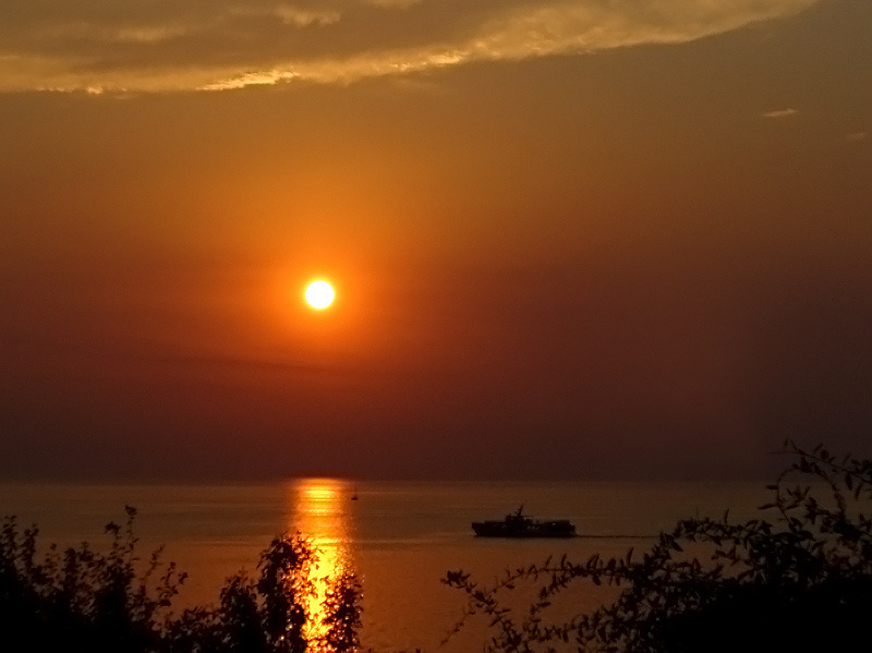 *** море, закат, корабль