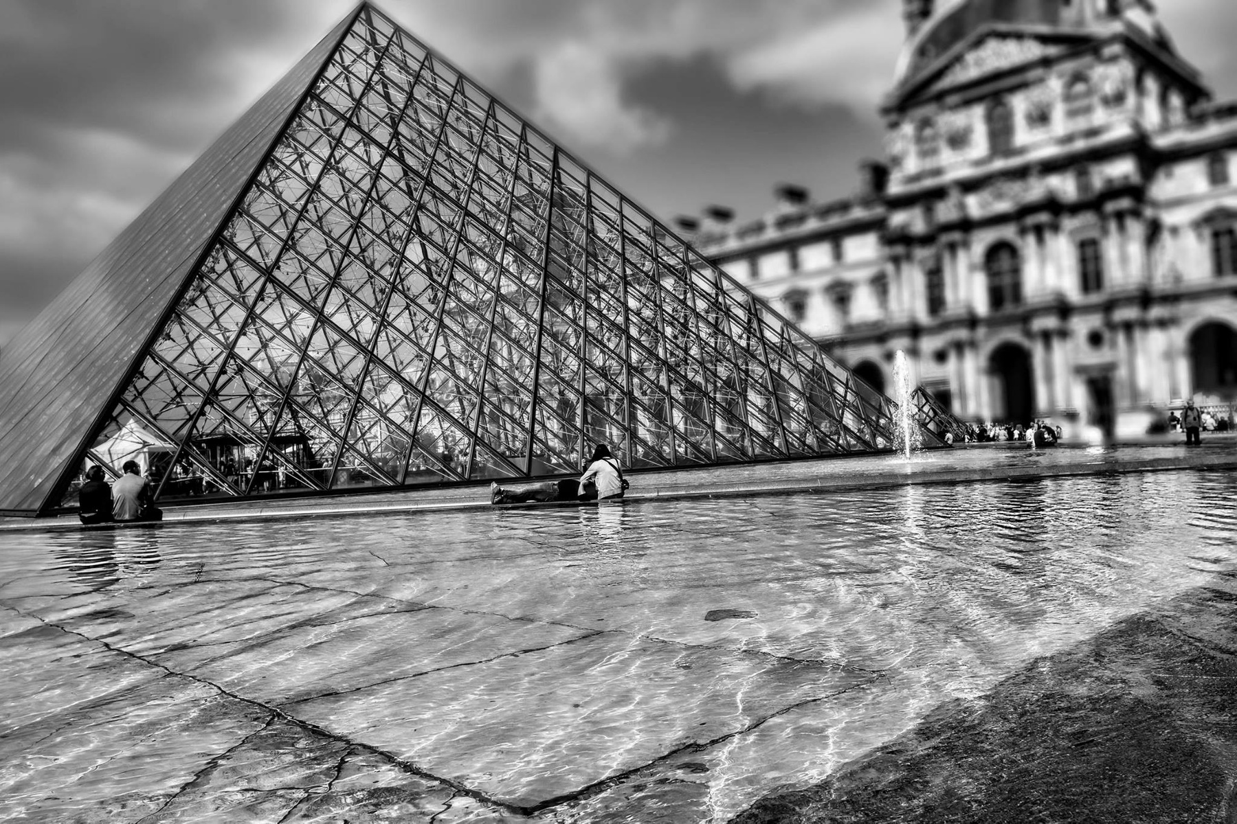 Pyramide du Louvre, Paris лувр пирамида париж