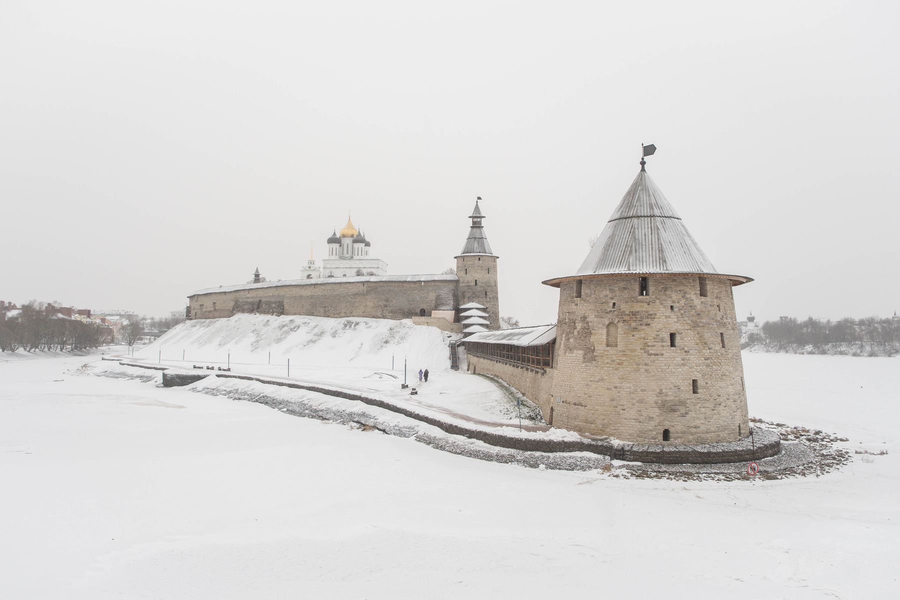 Псковский кремль зимой 