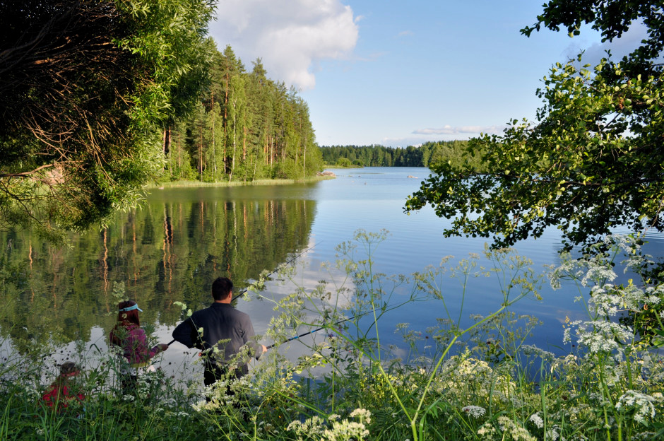 На рыбалке рыбалка река Вуокса Иматра Финляндия Vuoksi Imatra Finland