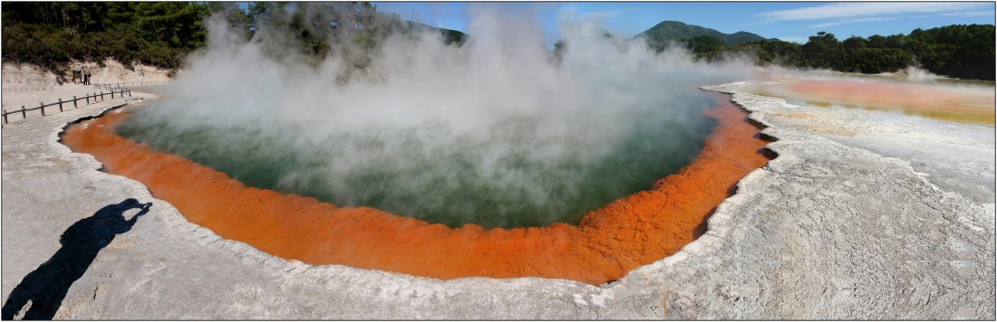 На озере. Wai-O-Tapu