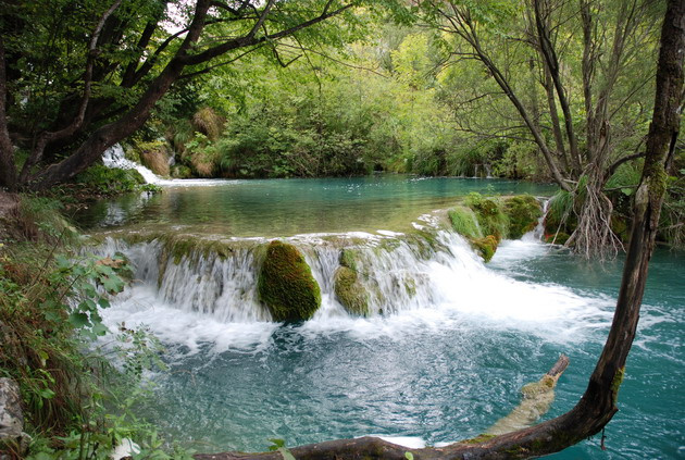 Водопадик озеро хорватия