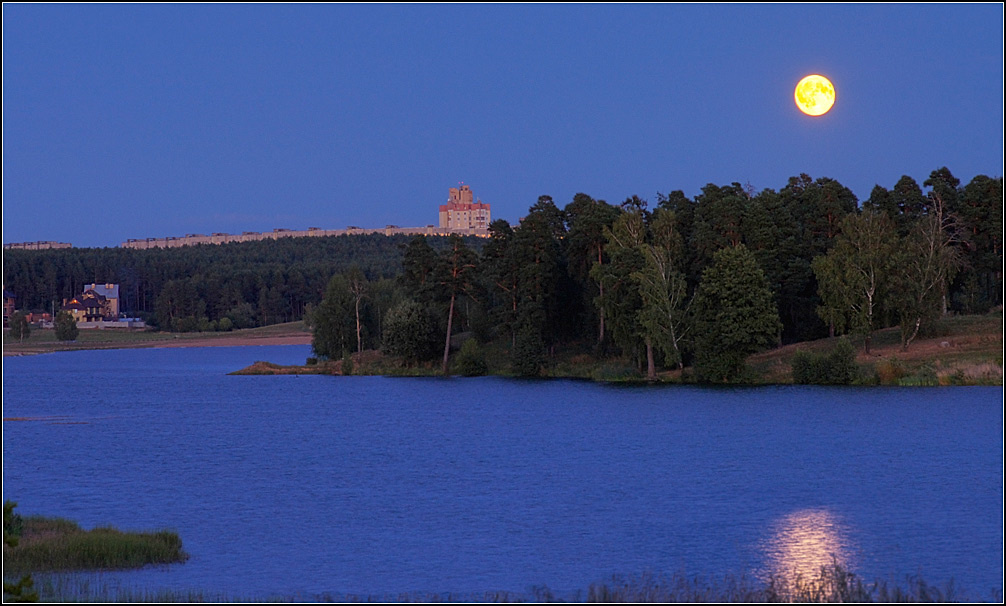  Полнолуние луна