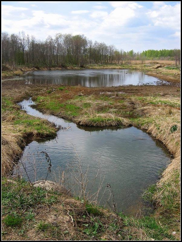 За плотиной. вода озеро река