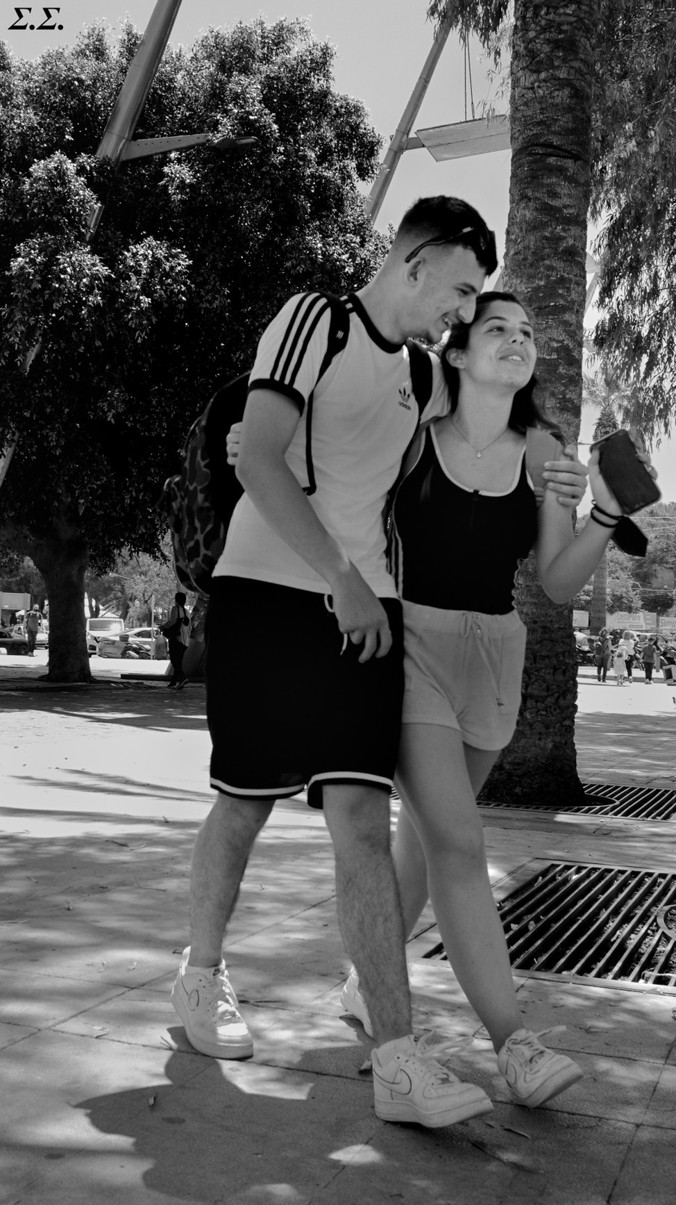 HAPPY YOUNG COUPLE 