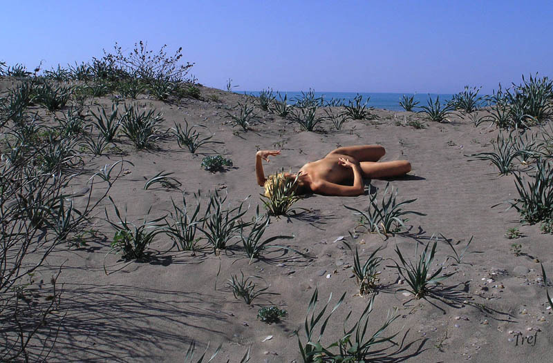 вот море схлынуло..и..:-)) ню,erotic,nude,лето,море,отлив