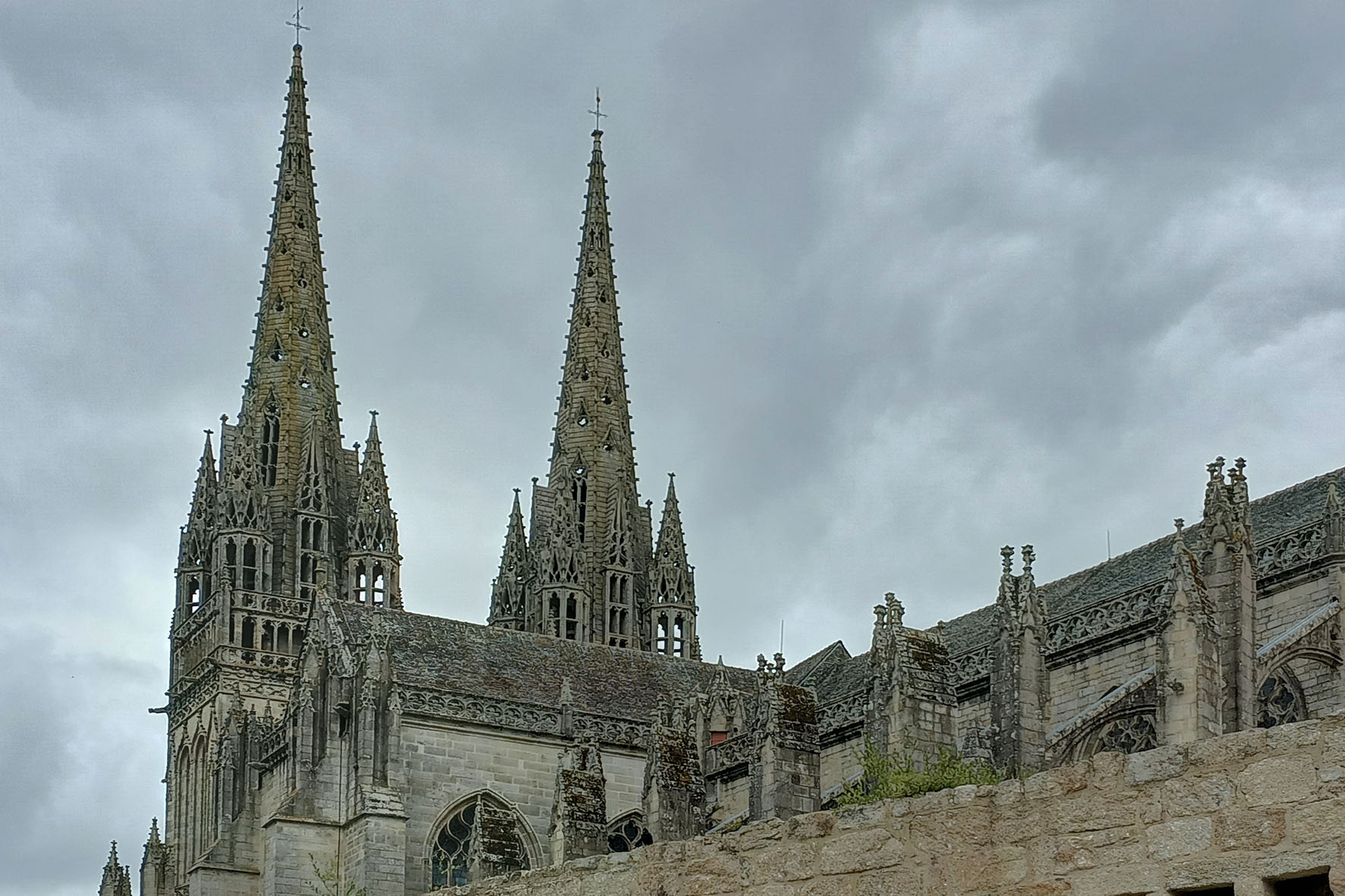 Как и 600 лет назад... Бретань Bretagne Финистер Finister Кемпер Quimper собор Корентин