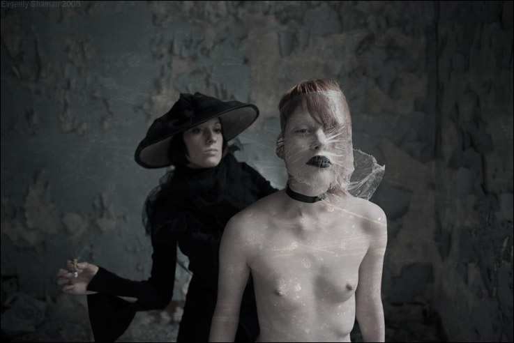 surrounded (toy for hatter) 