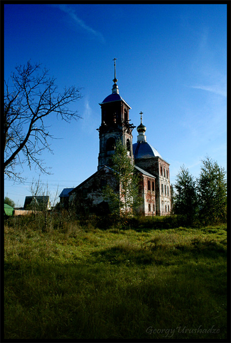 Церковь церковь, храм, осень, купола, древний, старый, православие
