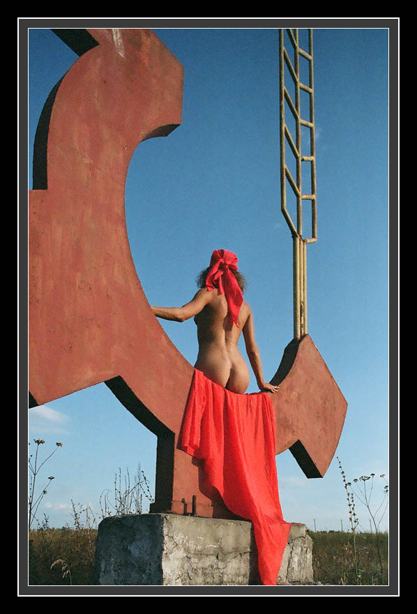 Колхоз "Борьба" ню, красное, колхоз, коммунизм, эротика, девушка, берни, берлянская