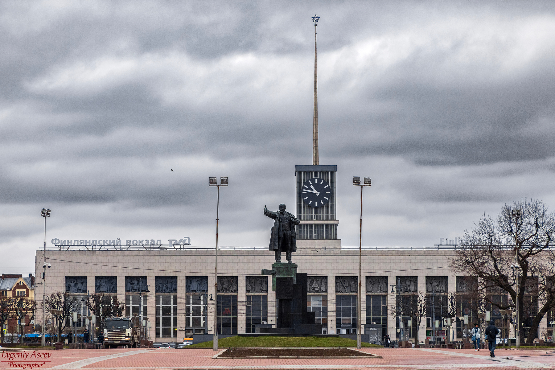 Вам туда! Петербург