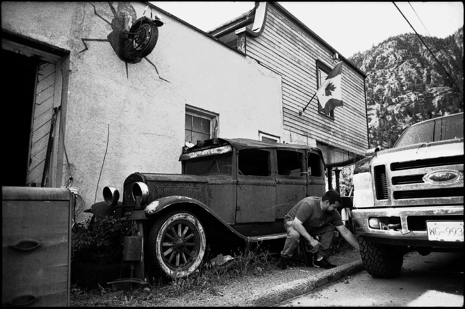 ***_Пришло время сменить "тачку"... b w film scan