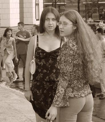 Особы девушки взгляд очки волосы