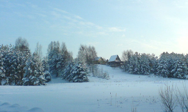 - 27 tC зима заснеженный лес деревушка