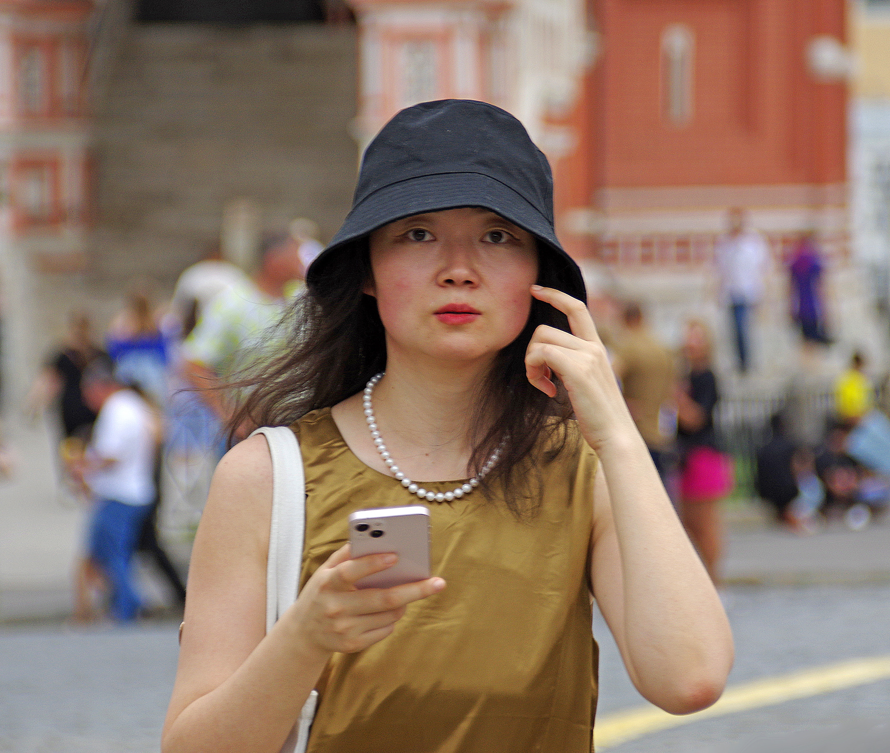 Впервые в Москве 