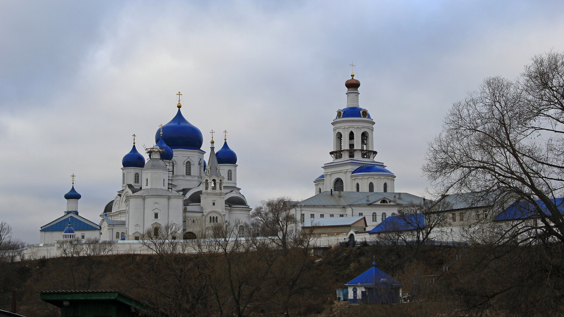 Свято-Боголюбский женский монастырь. Боголюбово Архитектура История