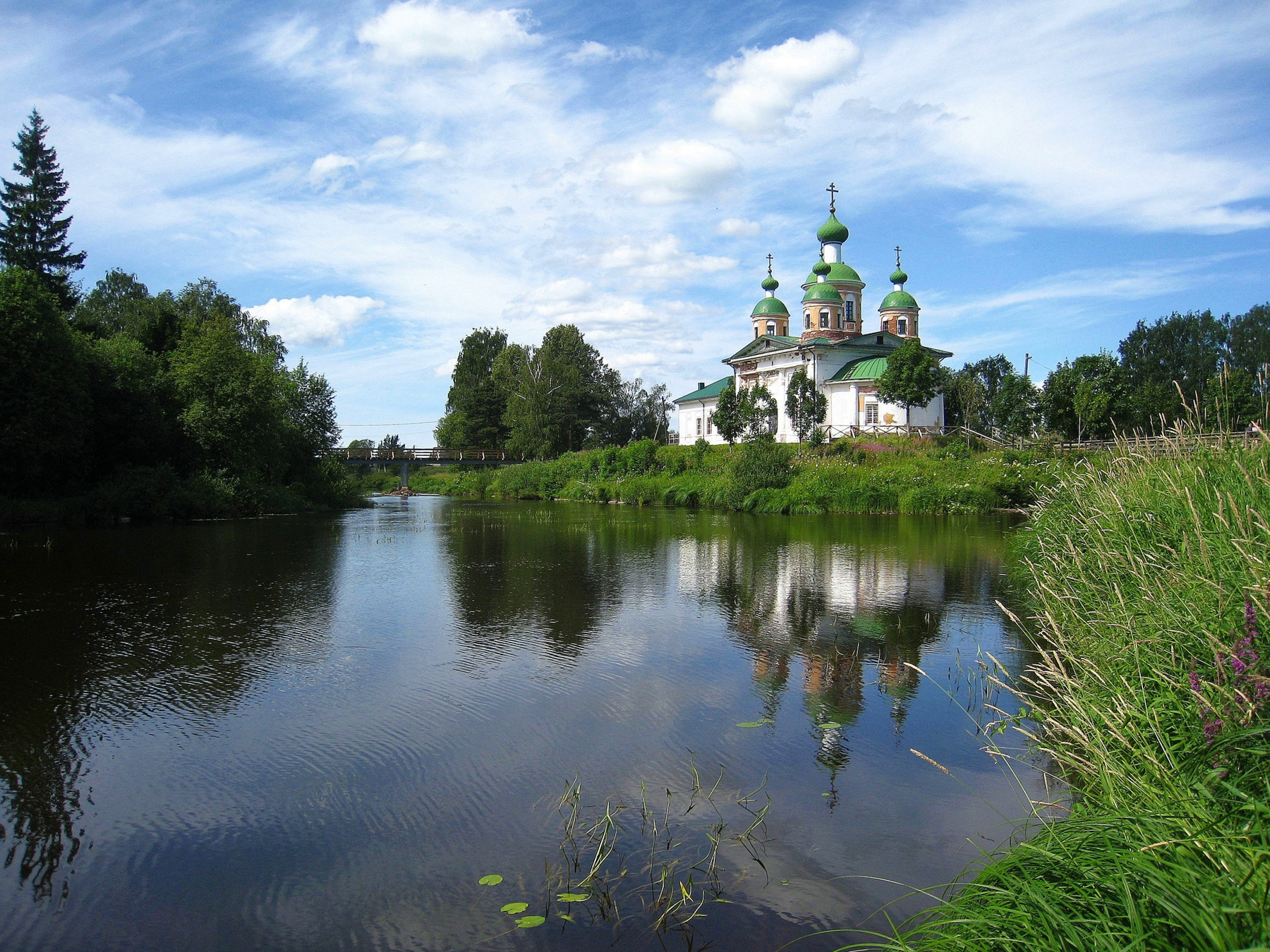 Собор Смоленской иконы Божией Матери в Олонце, в Карелии. Россия крепость озеро природа океан пейзаж