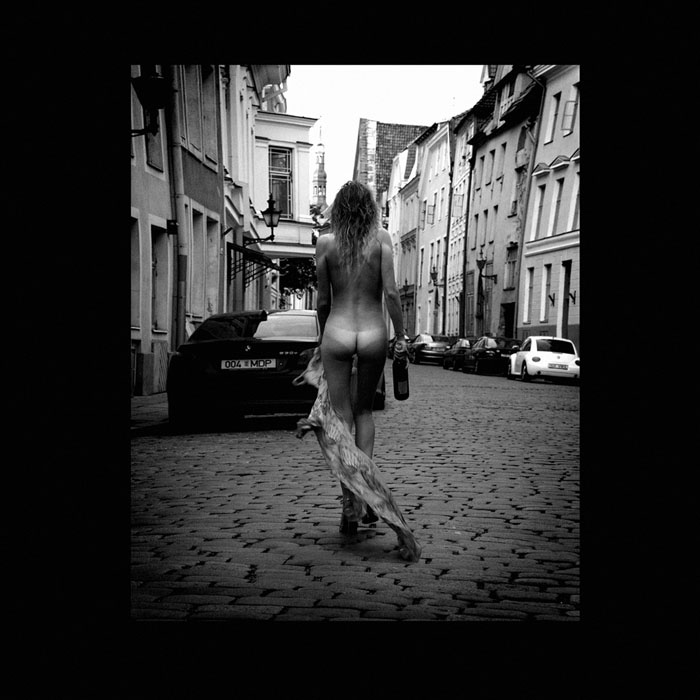 left for the summer девушка, город, ню, обнаженная натура