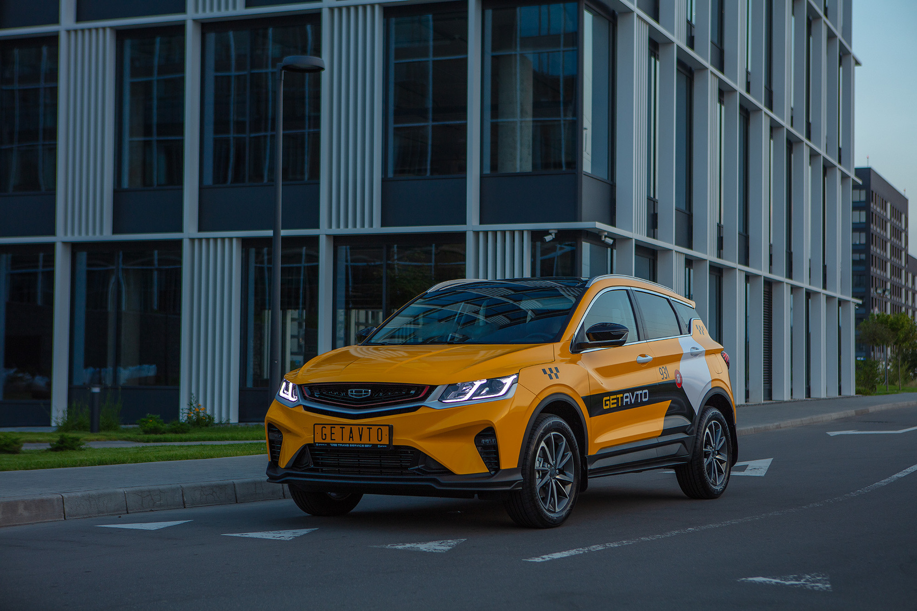 Geely Coolray GetAvto yellow taxi GETAVTO Gelly coolray taxi такси гетавто