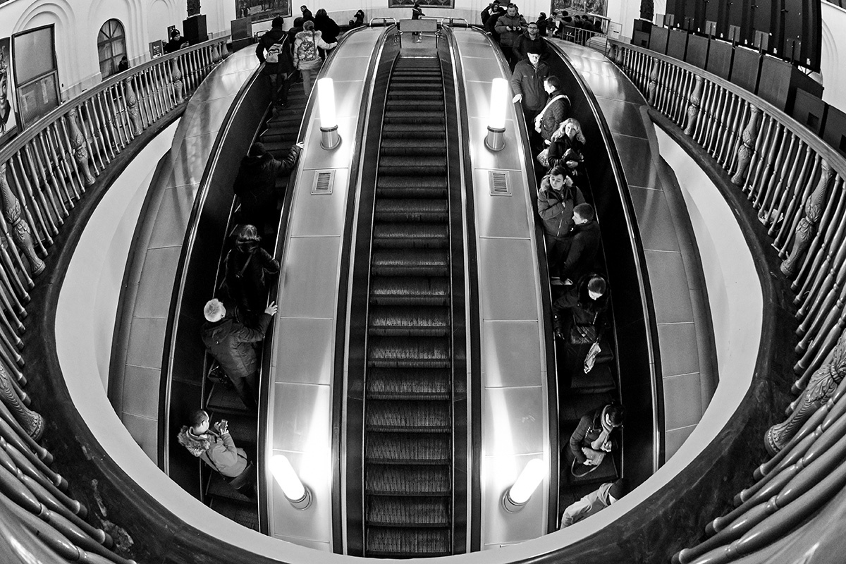 В метро Метро