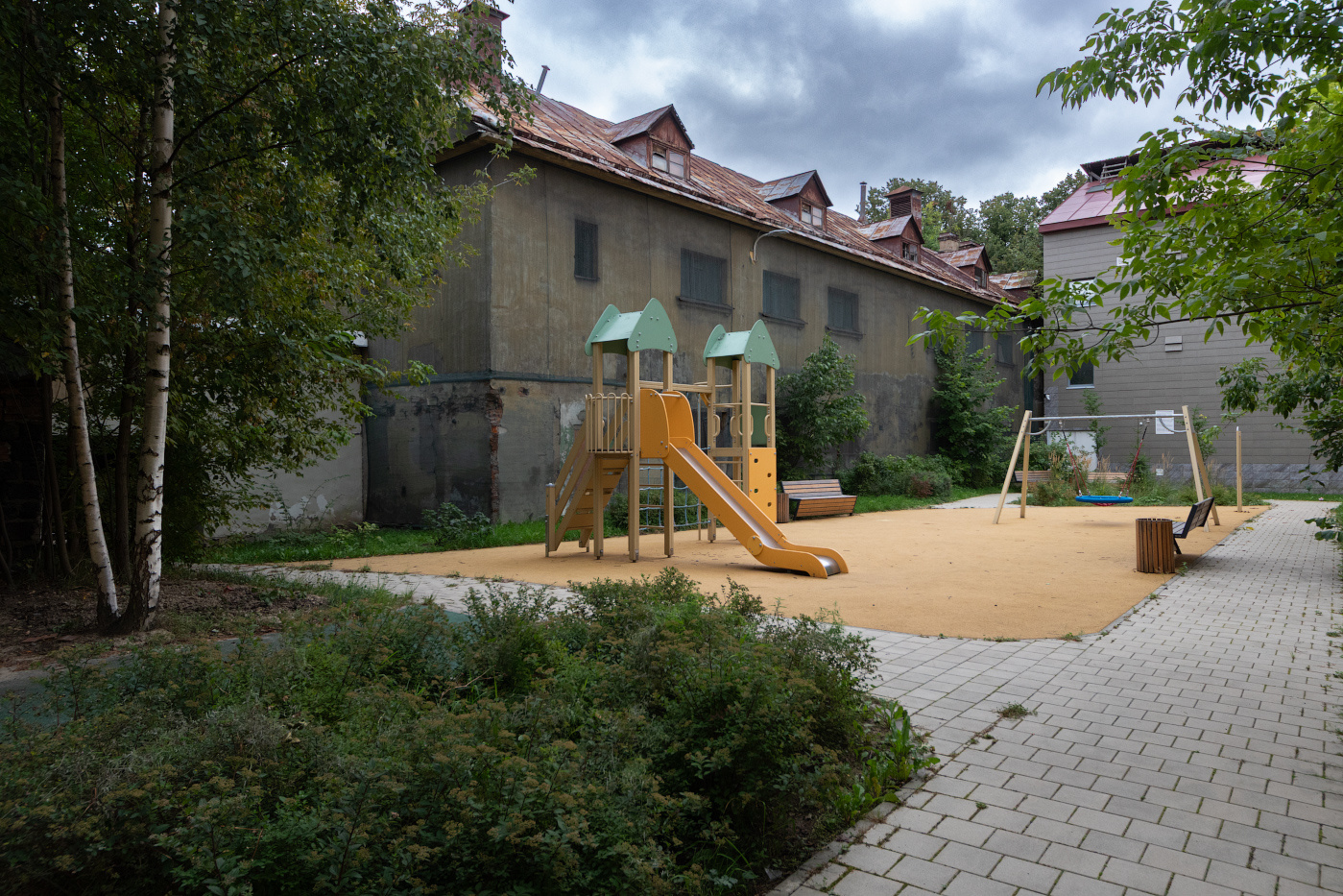 IMG_2851 архитектура россия питер петербург санкт-петербург санктпетебург двор дворы спб старыйфонд старый фонд колодец колодцы дворколодец дворыколодцы двор-колодец дворы-колодцы здание окно окна дом васильевский остров