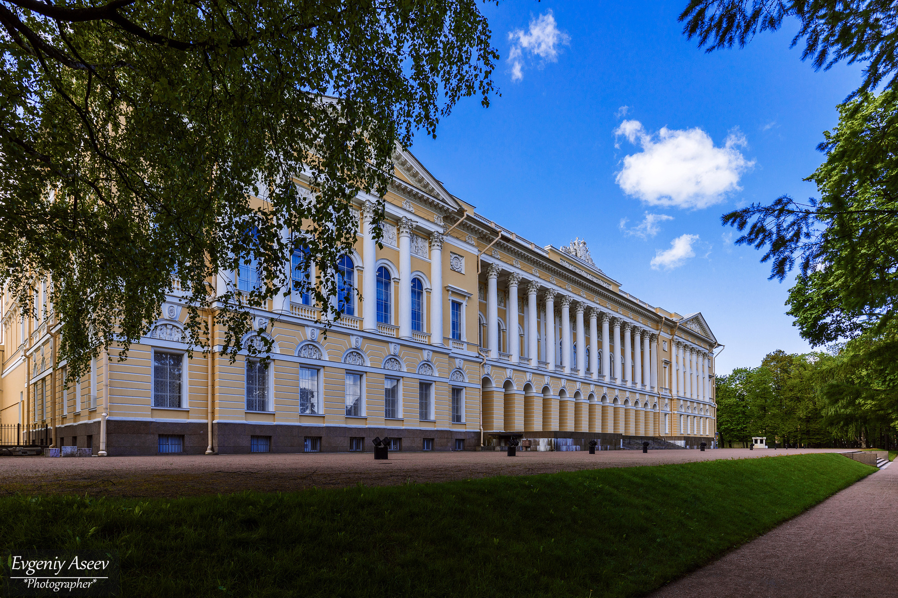 Весна в Михайловском саду Петербург