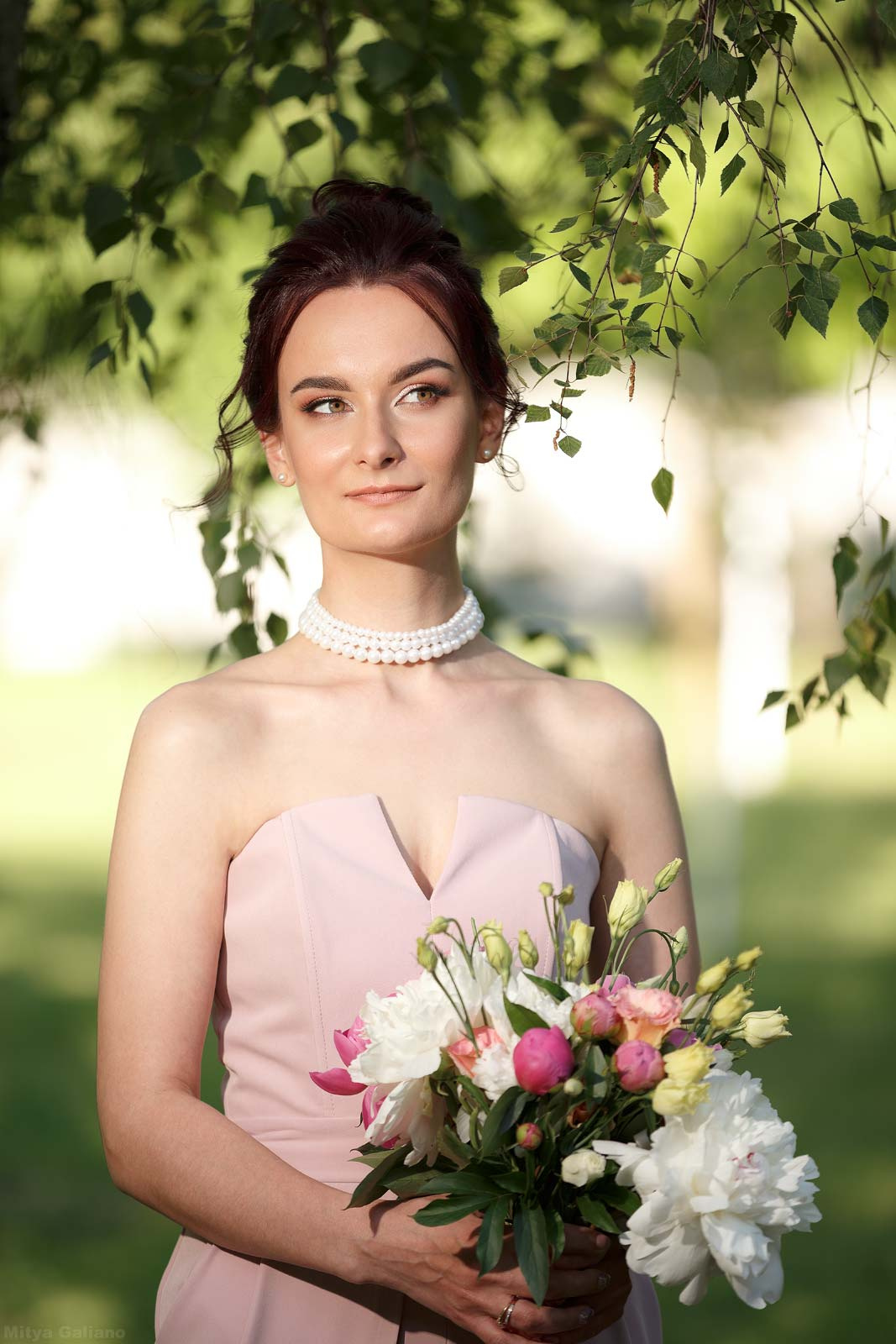 Классика, под деревцем... mityagaliano mityagalianophotographer bride beautifulbride weddingdress weddingphoto weddingphotographer weddingideas_brides невеста mitya_galiano_wedding_photographer фотографбелгород фотографмосква фотографкурск фотографпитер свадебныйфотографбелгород