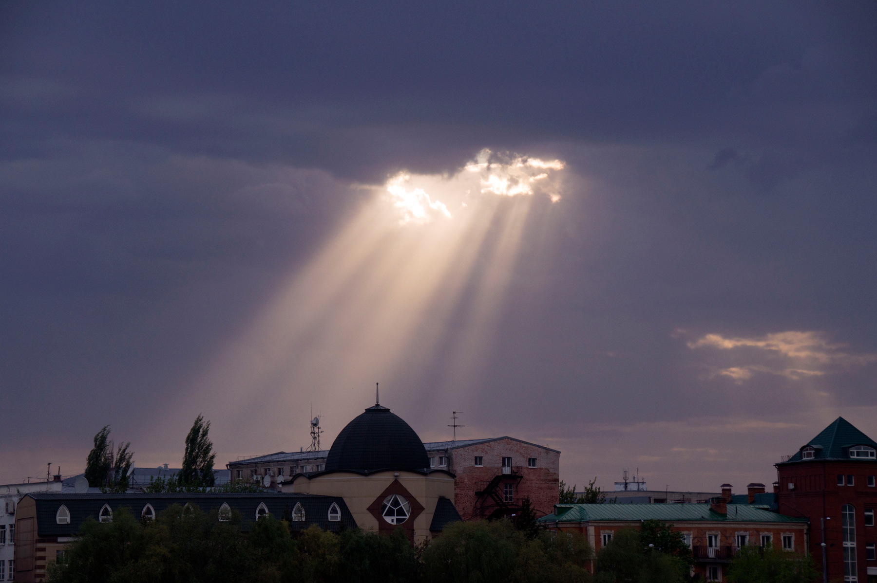 Божий свет луч солнце небо тучи