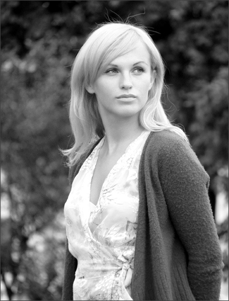 Елена Елена