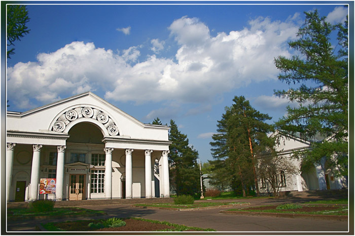 Пейзаж в стиле соц.реализма.Дом культуры,ВДНХ. 