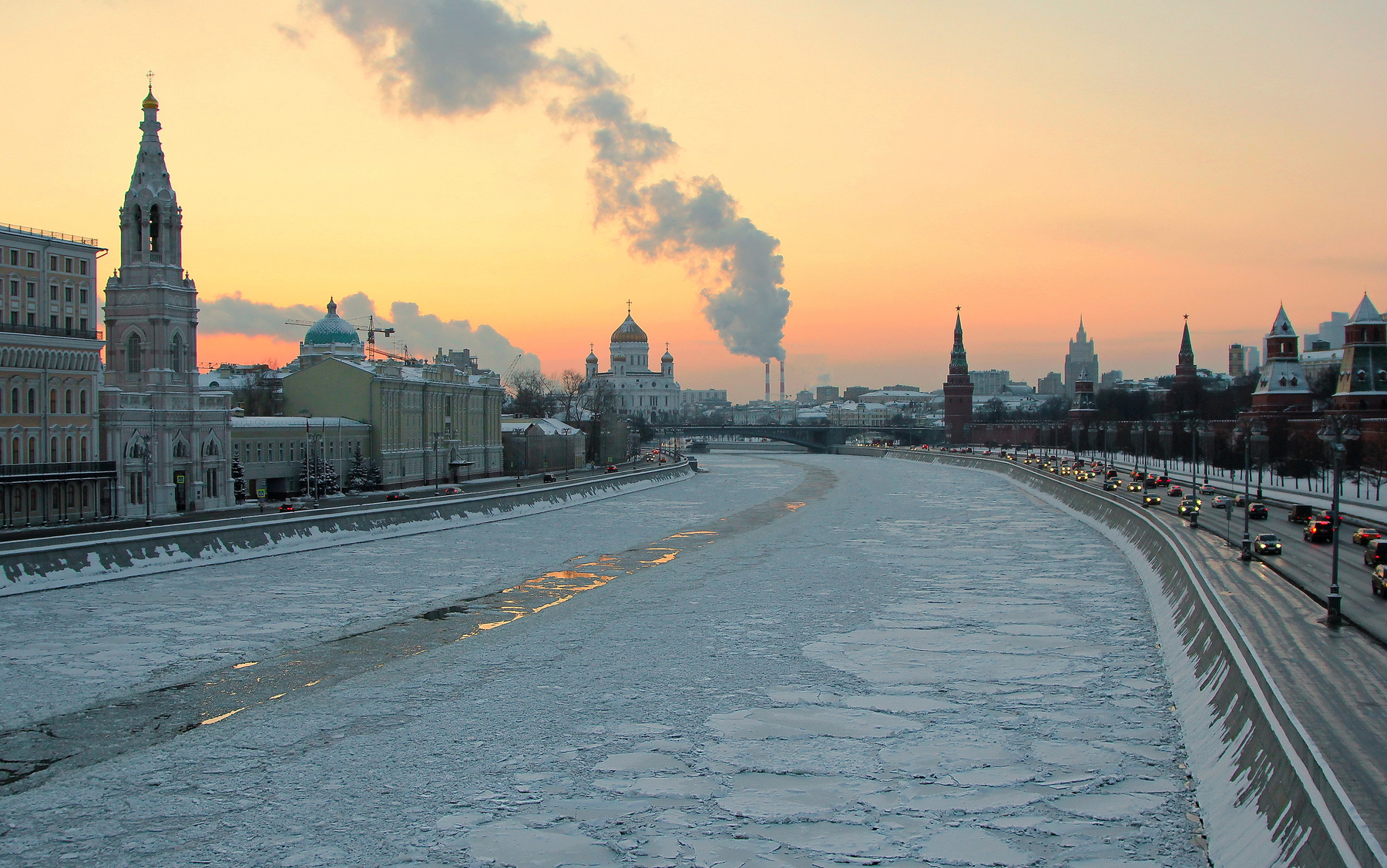 *** январский  вечер... январь москва река вечер город пейзаж