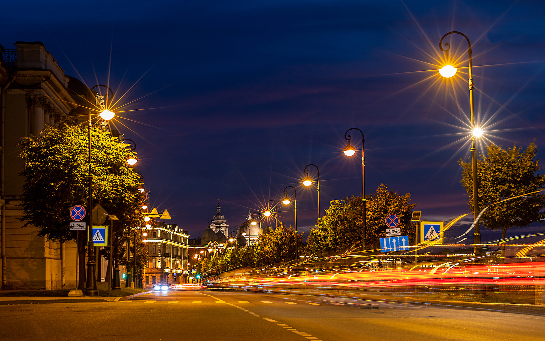 Набережная Макарова в Питере 