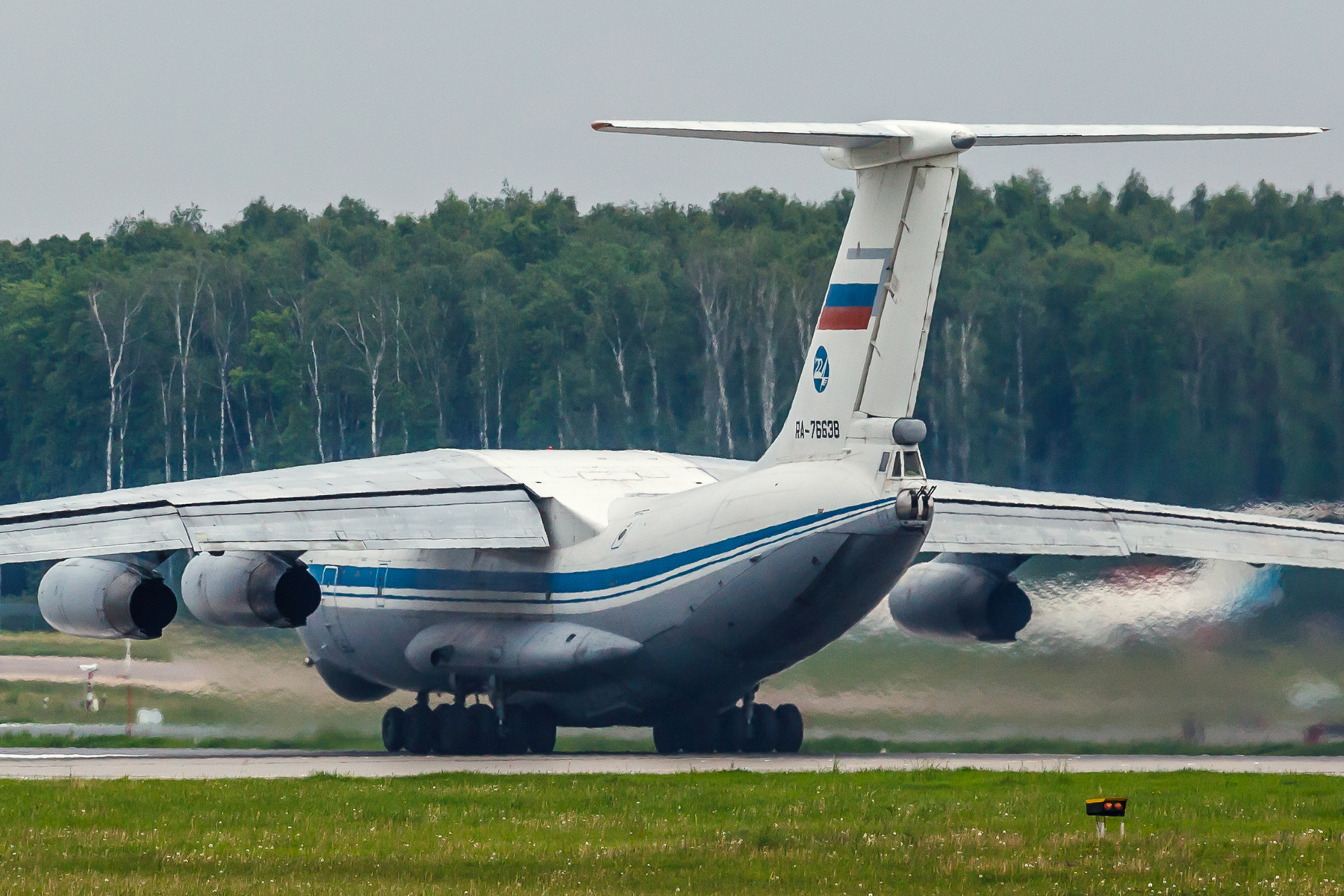 На исполнительном Ил-76