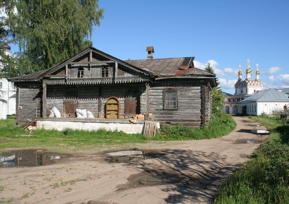 Монастырский двор Иосифо-Волоцкий монастырь