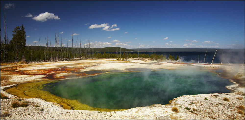 Yellowstone. Abyss Pool. Yellowstone Abyss Pool