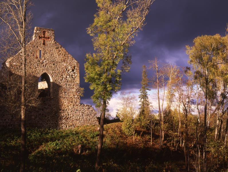 Руины Сигулда, руины.