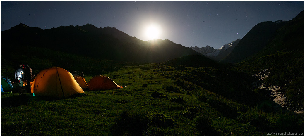 Camp at night (К2007-5) Киргизия ночь горы луна