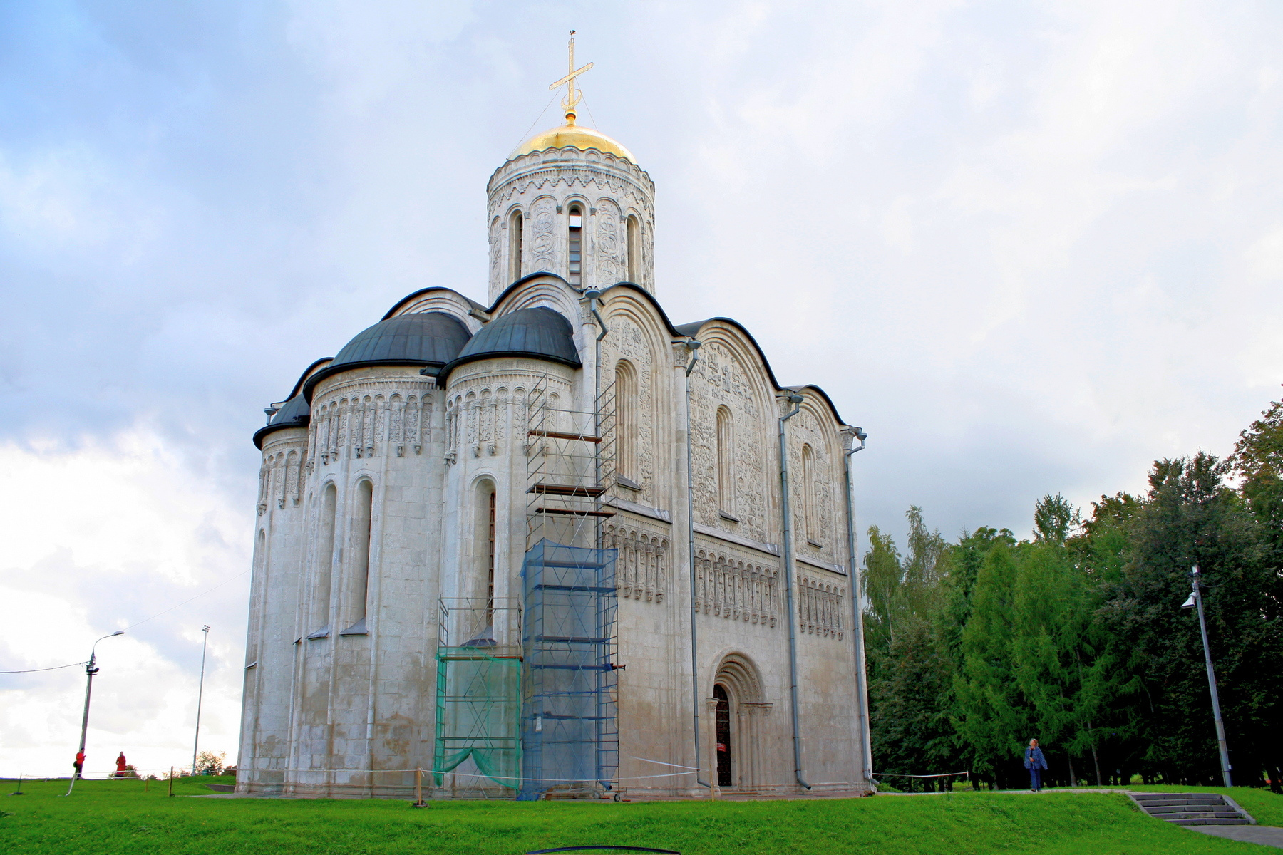 Дмитриевский собор 