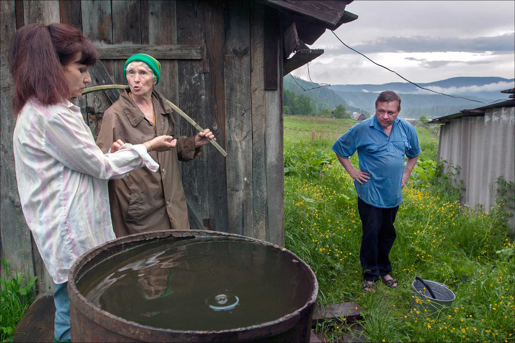 СЛУХАЧ деревня село женщины мужчина бочка коромысло