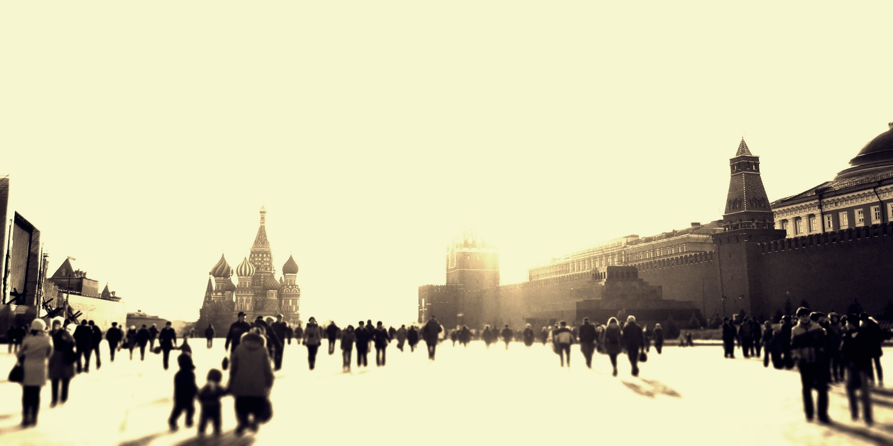 Красная площадь красная площадь серые люди